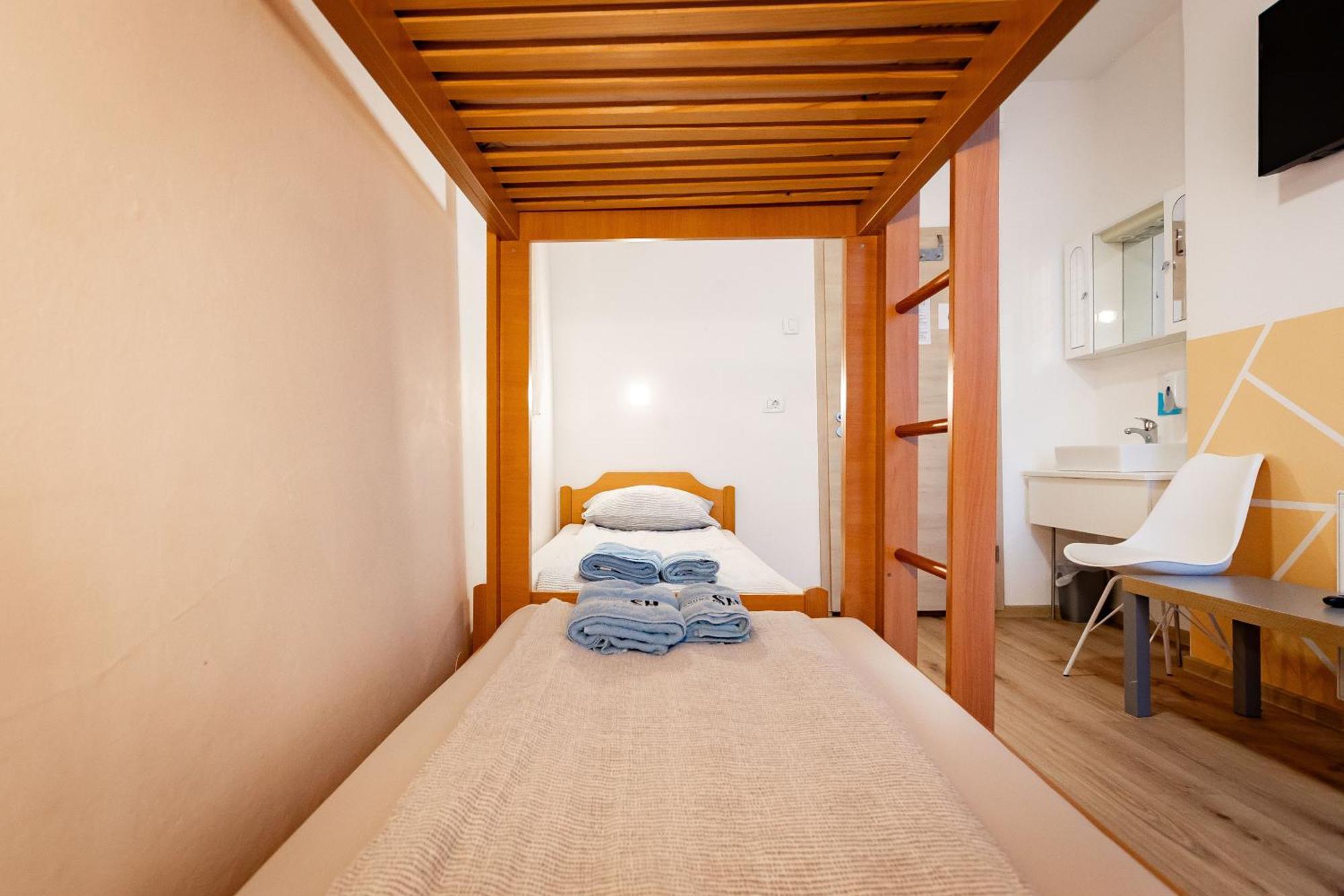 Hostel Soline Portoroz Ngoại thất bức ảnh