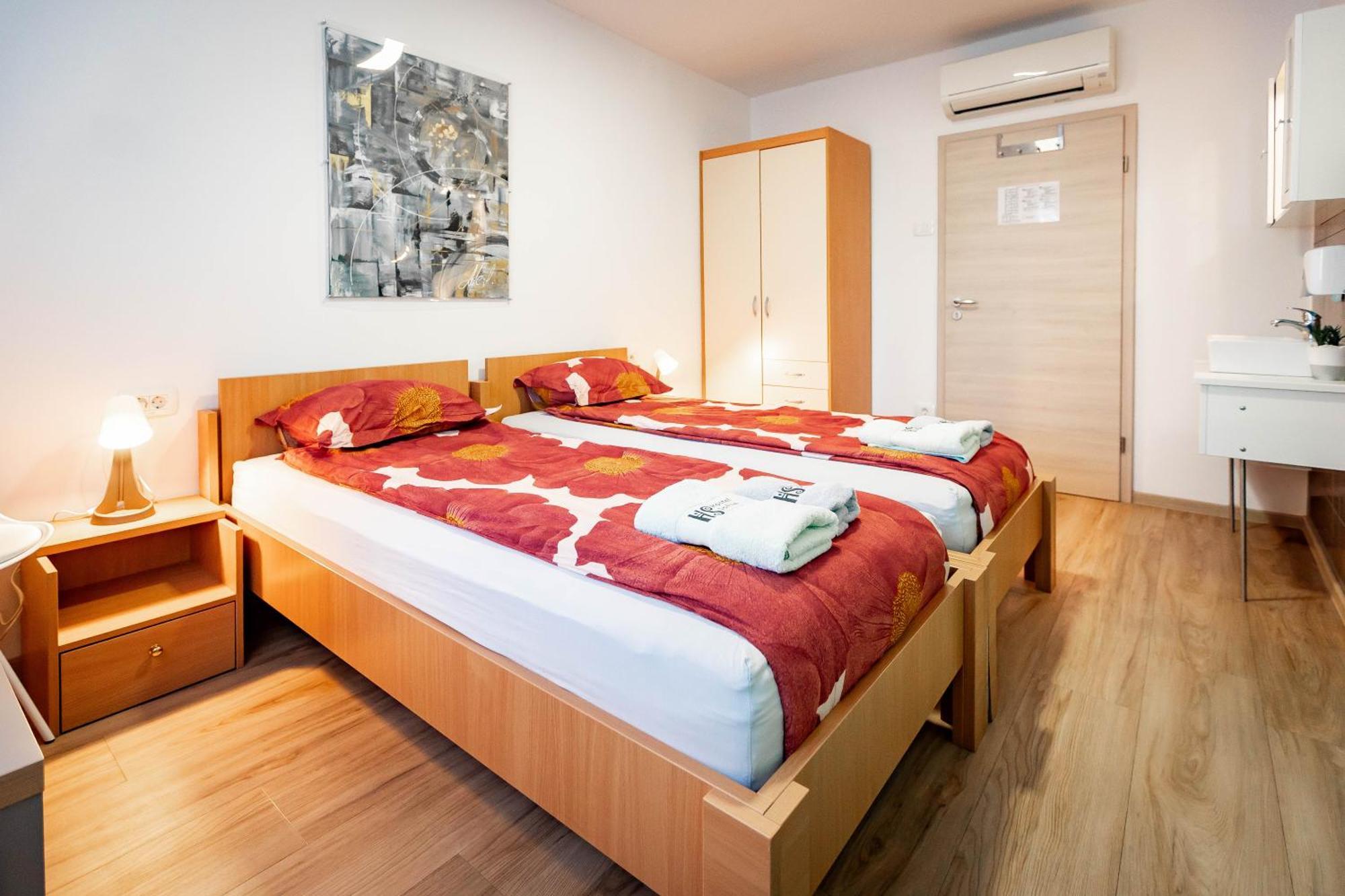 Hostel Soline Portoroz Ngoại thất bức ảnh