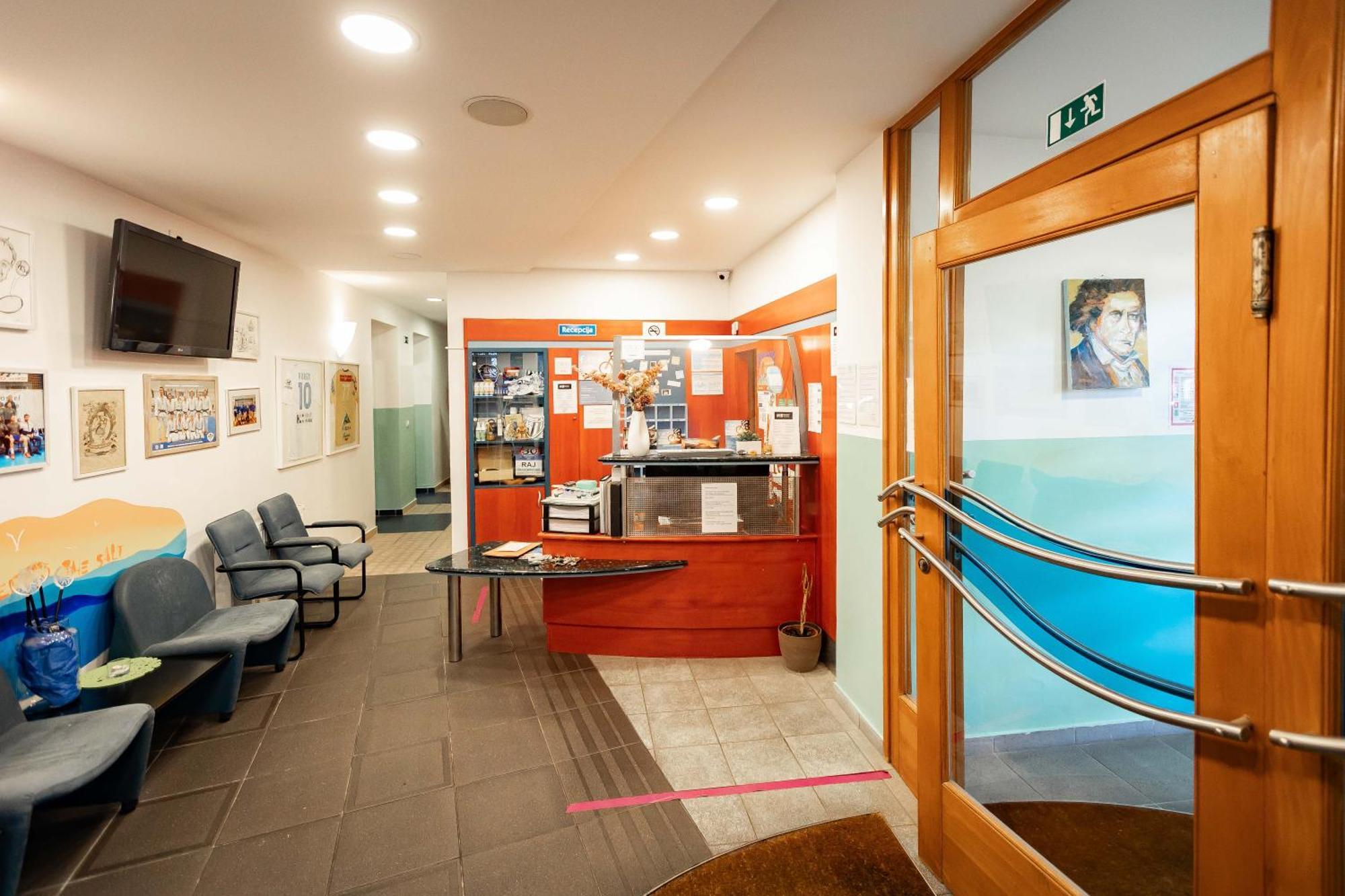 Hostel Soline Portoroz Ngoại thất bức ảnh