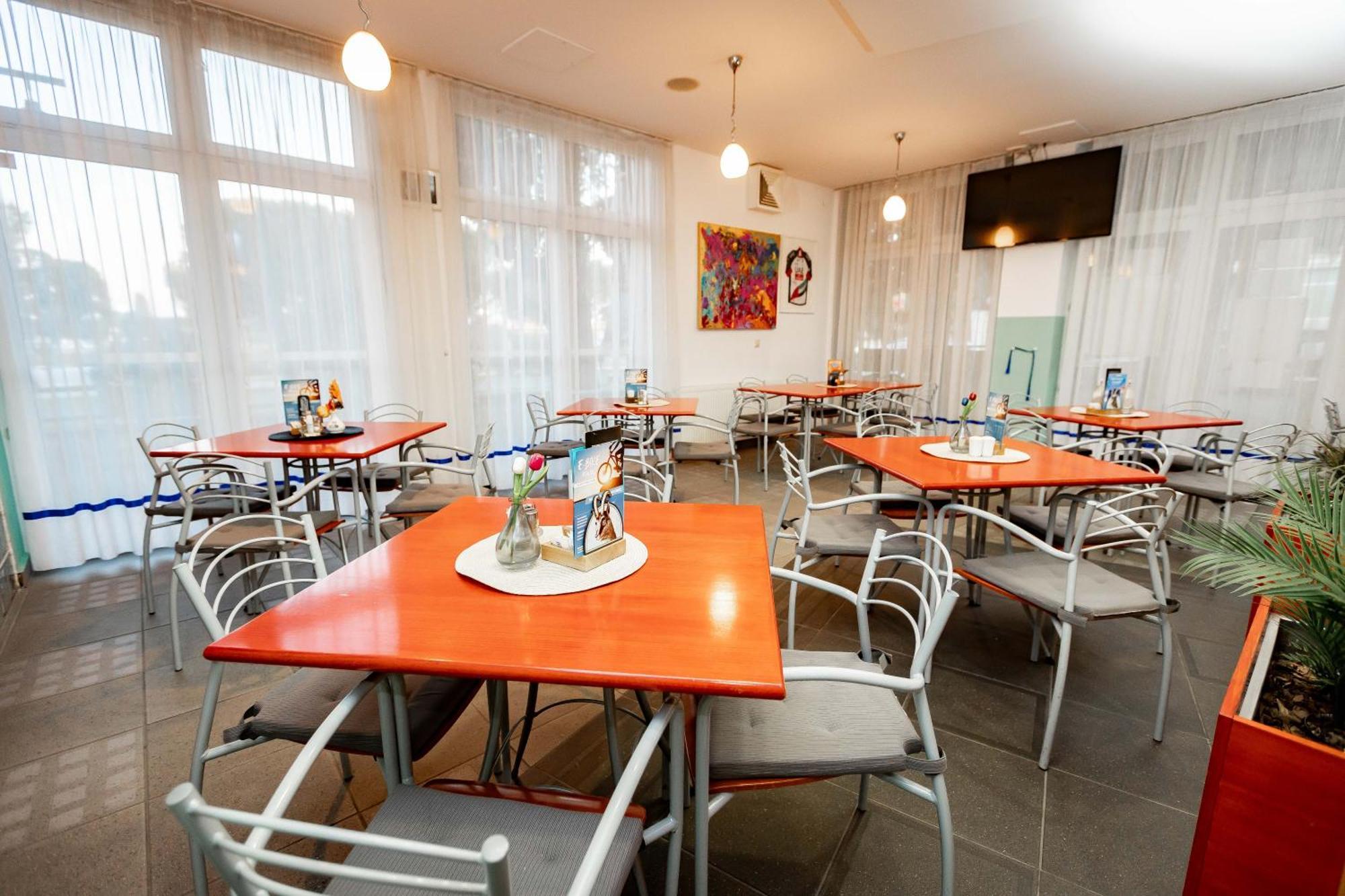 Hostel Soline Portoroz Ngoại thất bức ảnh